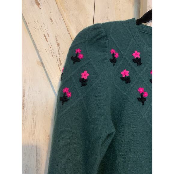 Aqua Cashmere 100% Green Sweater Pink Embroidered Flower Design Women's Size XS - Picture 9 of 15